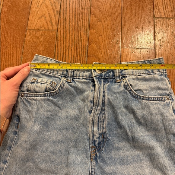 H&M Light Blue Denim Jeans - Picture 5 of 6
